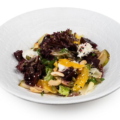 Салат с печеной свеклой в Гриль Хаус по цене 852 ₽