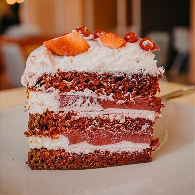 Red Velvet 1/8 в Sweet Joy Cafe по цене 390 ₽