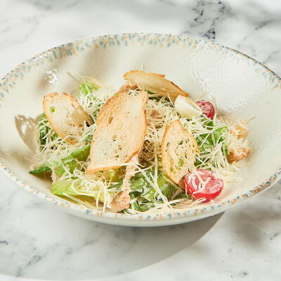 Цезарь с курицей в Теплые края-уголок Италии по цене 495 ₽