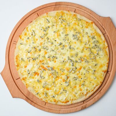 Пицца 4 сыра в Тэнкэй по цене 890 ₽