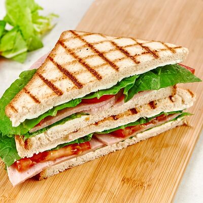 Сэндвич с ветчиной в Bazar по цене 179 ₽