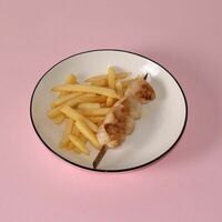 Шашлычок из курицы с картофелем фри в Сироп