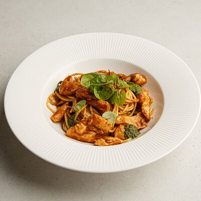 Паста с курицей и томатами в Философия по цене 760 ₽