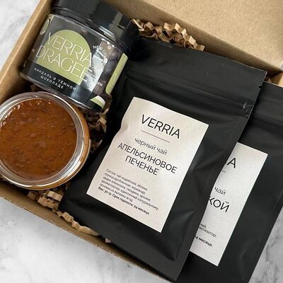 Подарочный бокс S №1 в Verria Chocolate - клубника в шоколаде по цене 1690 ₽