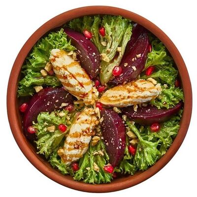 Салат со свеклой и домашним сыром в Старик Хинкалыч по цене 435 ₽