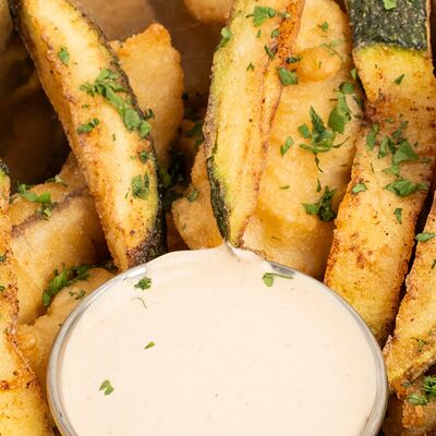 Стрипсы из филе трески в Биржевик по цене 837 ₽