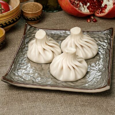 Хинкали с сыром сулугуни в Шашлычный дворик по цене 300 ₽