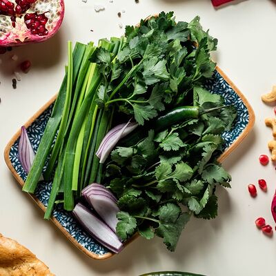 Большая тарелка зелени в Бакладжан по цене 490 ₽