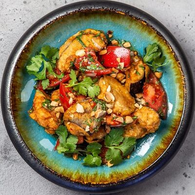 Салат с баклажанами в соусе свит-чили в Царь-еда по цене 379 ₽