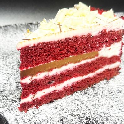Торт Красный бархат в Роллс Ройс Суши по цене 570 ₽