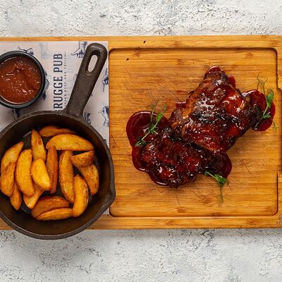 Рёбра BBQ с картофельными фрайсами в Brugge по цене 850 ₽