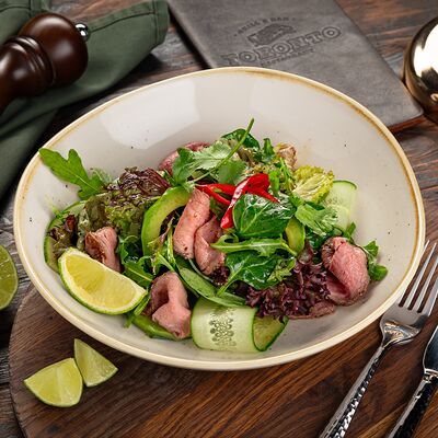 Салат с ростбифом в Toronto по цене 1350 ₽