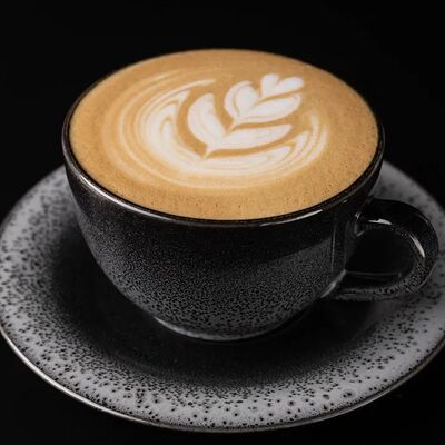 Капучино 350 мл в Прага по цене 350 ₽