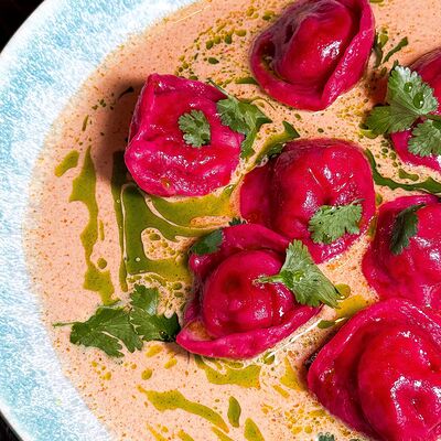 Пельмени в соусе Том ям в Локация по цене 840 ₽