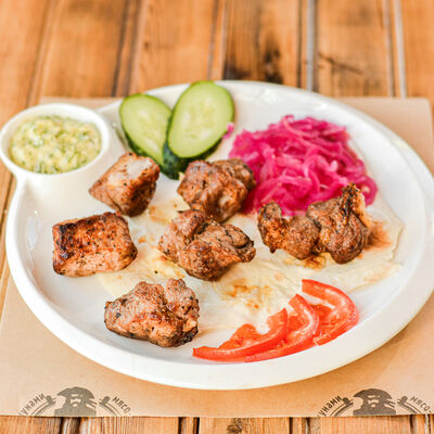 Шашлык свинина шейка в Гриль-бар Камбуz по цене 260 ₽