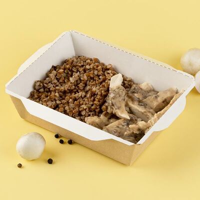 Бефстроганов с грибами и гречкой в Люди Любят по цене 251 ₽