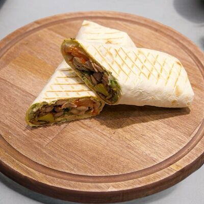 Шаурма Классическая с курицей в I лав шаурма по цене 432 ₽