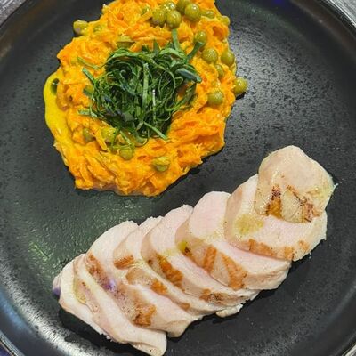 Стейк Куриный в Пицца на дровах по цене 1260 ₽