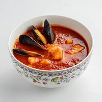 Томатный суп с морепродуктами в Parmesano