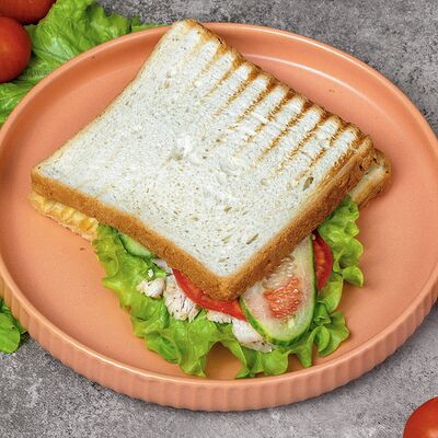 Сэндвич с курицей в CHO-KAVO по цене 160 ₽