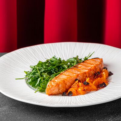 Стейк из лосося в OPERALounge Новый центр по цене 2100 ₽