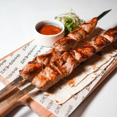 Сет шашлык из свинины (2 шт.) и соус сацебели в Джованни по цене 1170 ₽