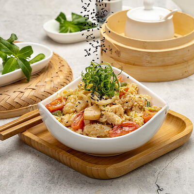 Удон с морепродуктами в BambookCafe по цене 800 ₽