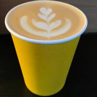 Капучино M в Quattro Coffee