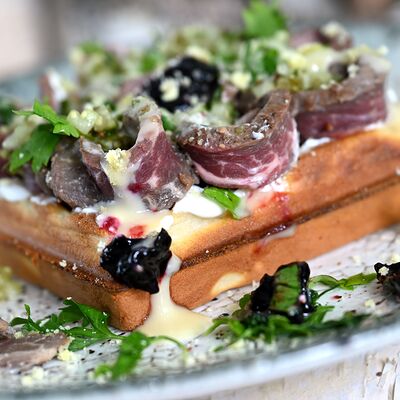 Вафля картофельная с ростбифом и горчичным соусом в ФедяДичь по цене 790 ₽