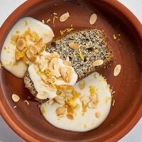 Маковый кекс с заварным кремом в Старик Хинкалыч