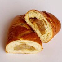 Плетенка с яблоком в Брецель