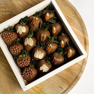 Клубничный набор Женева средний в Клубника по цене 4990 ₽