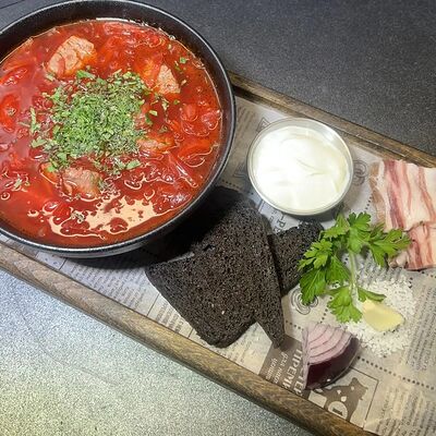 Борщ с говядиной в Лось Лосось по цене 670 ₽