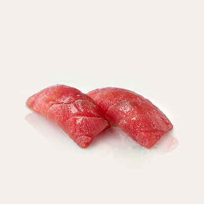 Суши Тунец в Япона по цене 390 ₽