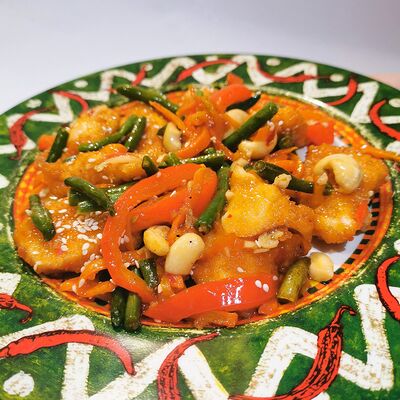 Курица в кисло-сладком соусе в Mexico по цене 540 ₽