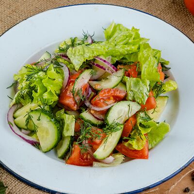 Салат по-домашнему в Дача по цене 307 ₽