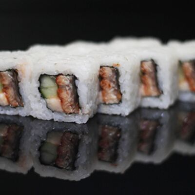 Ролл острый с угрем в Лапшичная №1 по цене 550 ₽