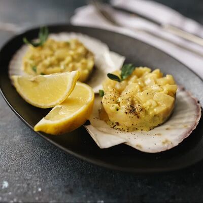 Тартар из гребешка и авокадо в Вирид ярд по цене 1188 ₽