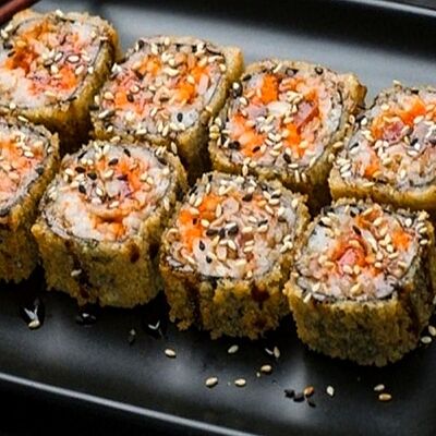 Ролл Прожаренный кальмар темпура в Fish Roll по цене 1090 ₽