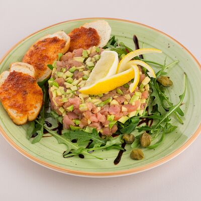 Тартар из тунца в Dimarko по цене 700 ₽