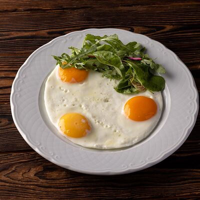 Яичница из 3 яиц в Luciano по цене 390 ₽