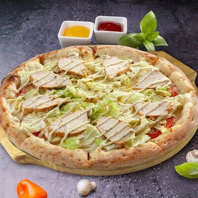 Пицца Цезарь в Жарим на углях по цене 1250 ₽