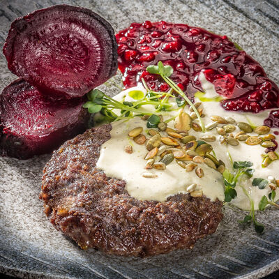 Бифштекс с соусом четыре сыра и яйцом пашот в Ваще Огонь по цене 490