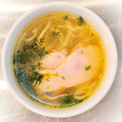 Куриный суп-лапша в Панеттоле по цене 259 ₽