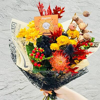 Осенний букет цветов на Хеллоуин Halloween в Дарите красиво по цене 4890 ₽
