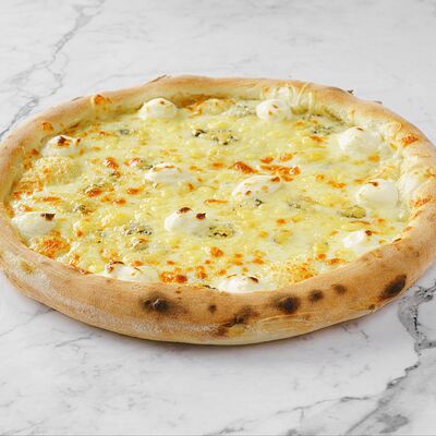 Пицца Четыре сыра в Red Dragon по цене 569 ₽