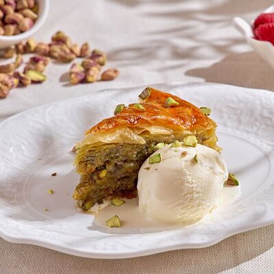 Фисташковая пахлава в DiDi по цене 890 ₽