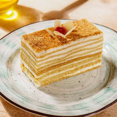 Медовик в Галата по цене 450 ₽