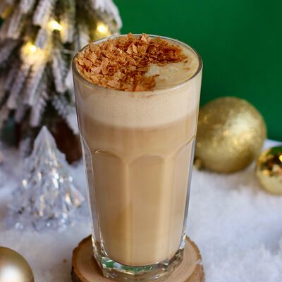 Латте Кешью Финик в Локация кофе по цене 370 ₽