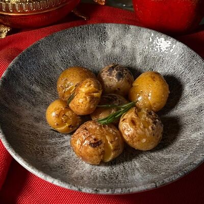 Печёный картофель с розмарином в Куркума по цене 255 ₽